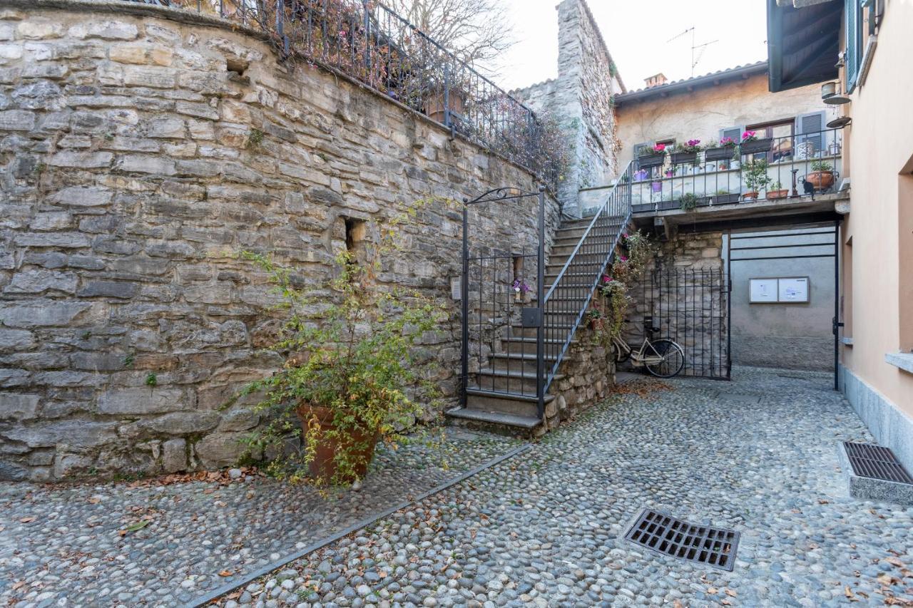 Ice Queen Chamber By Rent All Como Exterior photo
